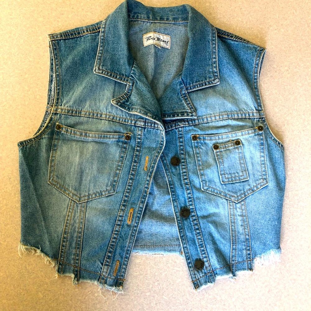 Cropped Denim Vest - Picture 2 of 6
